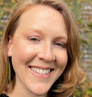 Jen Vázquez (she/her)